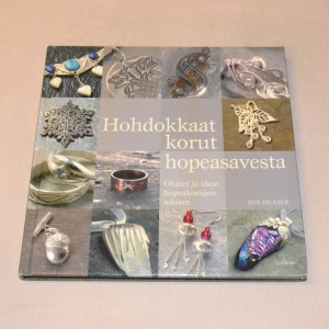 Sue Heaser Hohdokkaat korut hopeasavesta